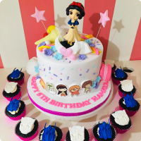 Hamaya snow white Custom Cake