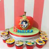 The Apple snow white Custom Cake