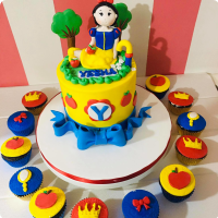 Yesha snow white Custom Cake