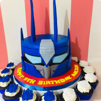 Arckin's Transformers Custom Cake