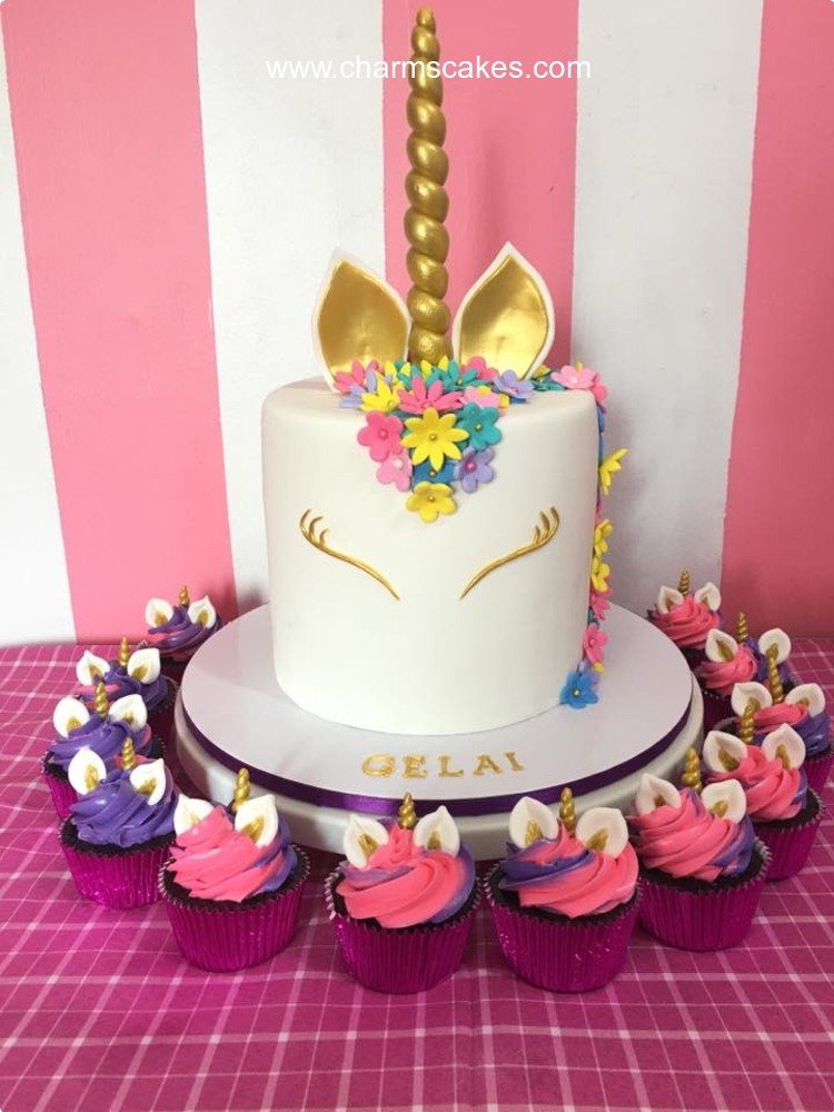 Unicorn (Gelai) Unicorn Custom Cake