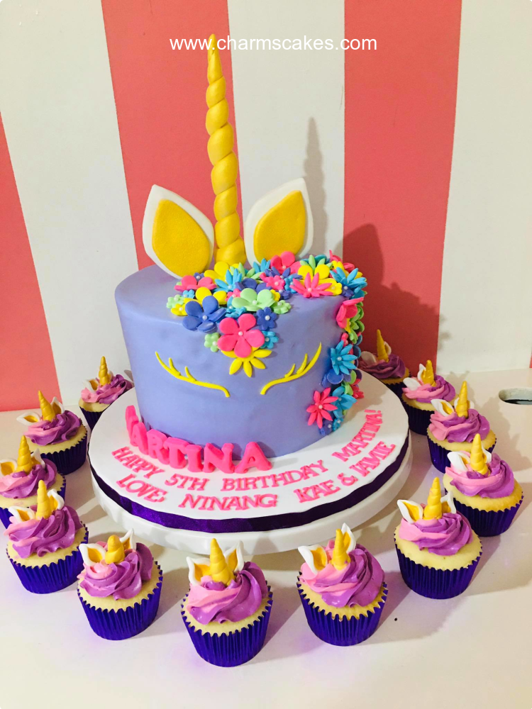 Martina Unicorn Custom Cake