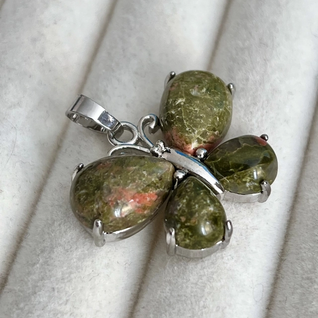 Кулон Метелик - унакіт