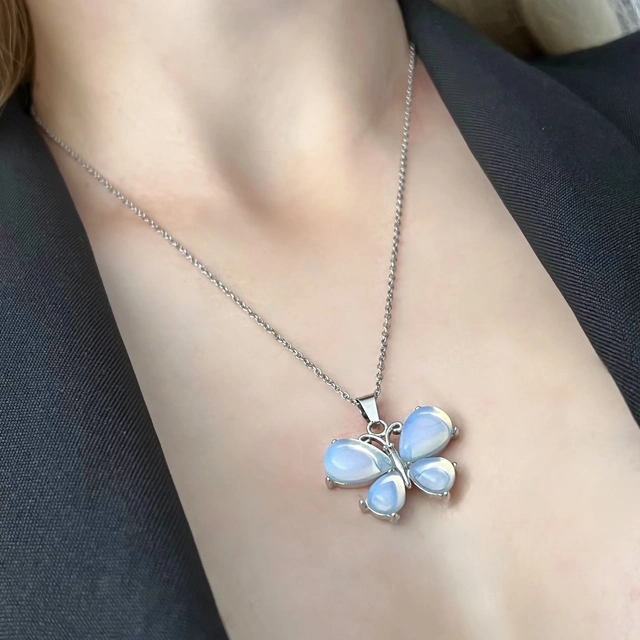 Кулон Метелик - опаліт