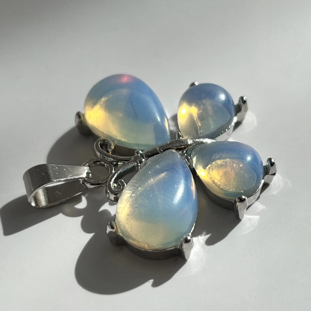 Кулон Метелик - опаліт