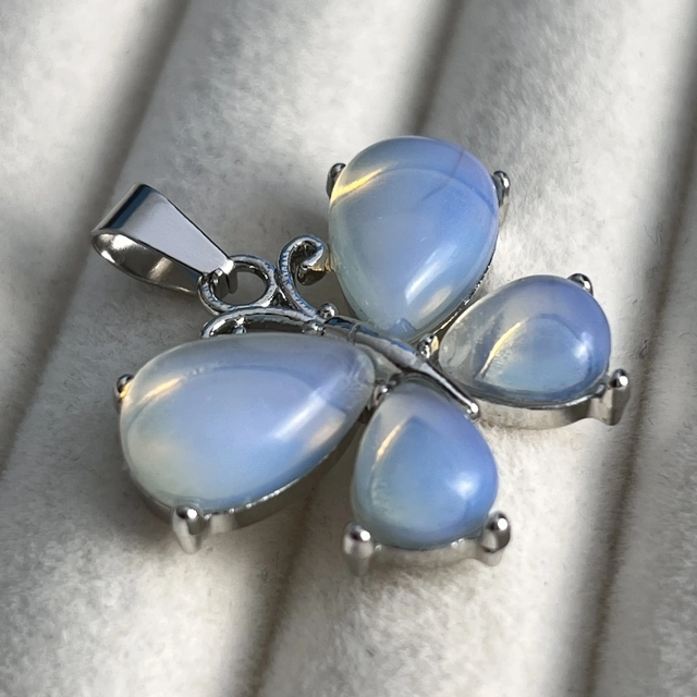 Кулон Метелик - опаліт