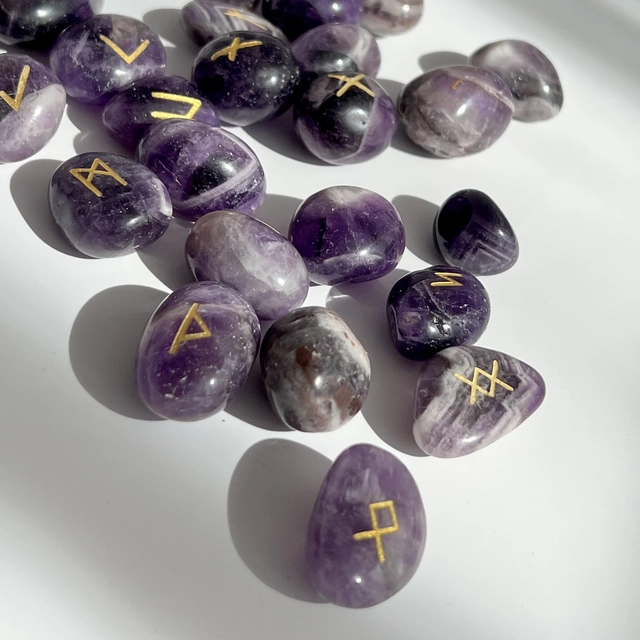 Скандинавські магічні руни - аметист