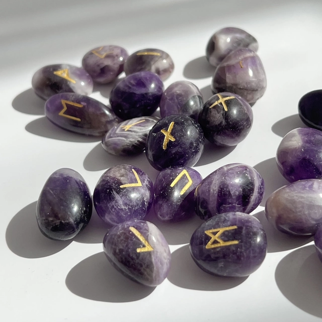 Скандинавські магічні руни - аметист