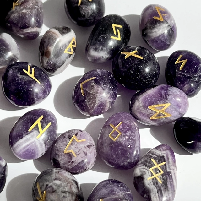 Скандинавські магічні руни - аметист