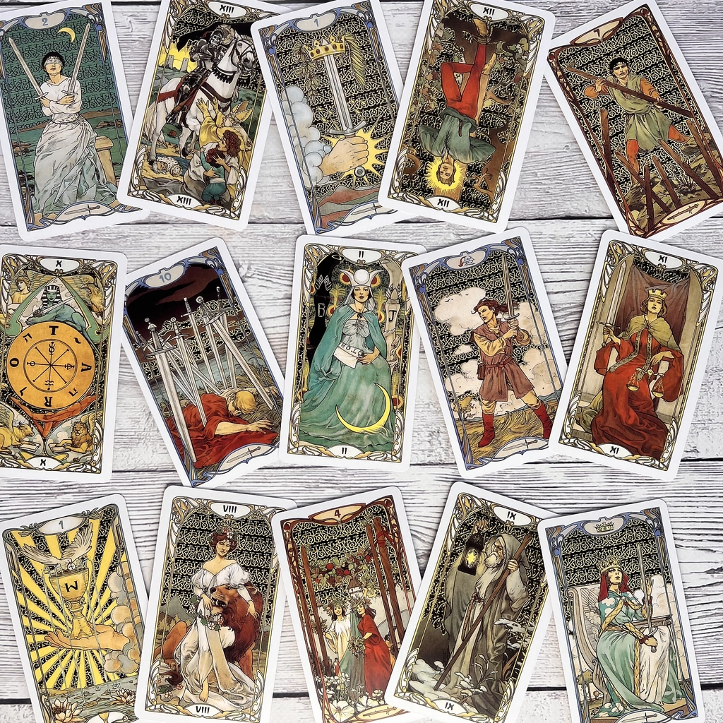Карти Таро Golden Art Nouveau - портативний формат, елегантність модерну