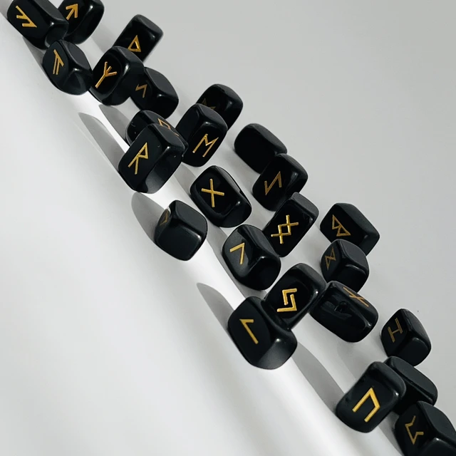 Магічні руни - обсидіан charmy com ua