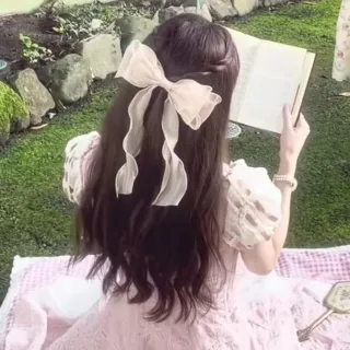 「水 瀬 𓈒𓏸︎︎︎︎」のユーザーアイコン