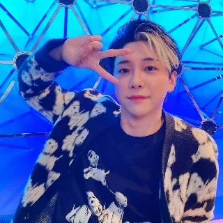 「𝑬𝑴𝑰𝑹𝑰」のユーザーアイコン