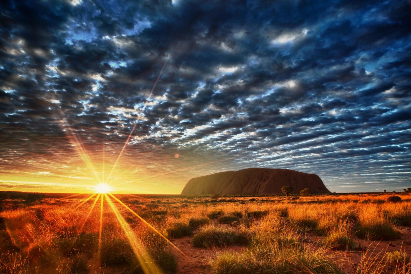 Best of Uluru Packages (Please make sure your accommodation is confirmed before booking air tickets)