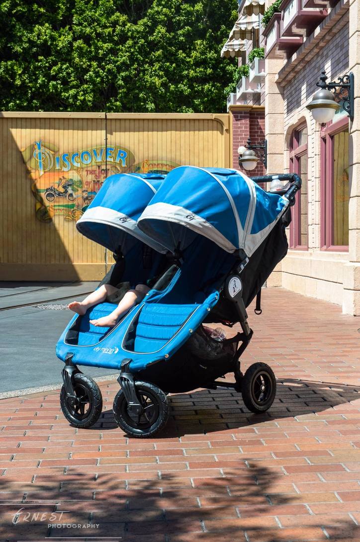 double-strollers-40-45lbs-each-seat-disneyland-compliant-city