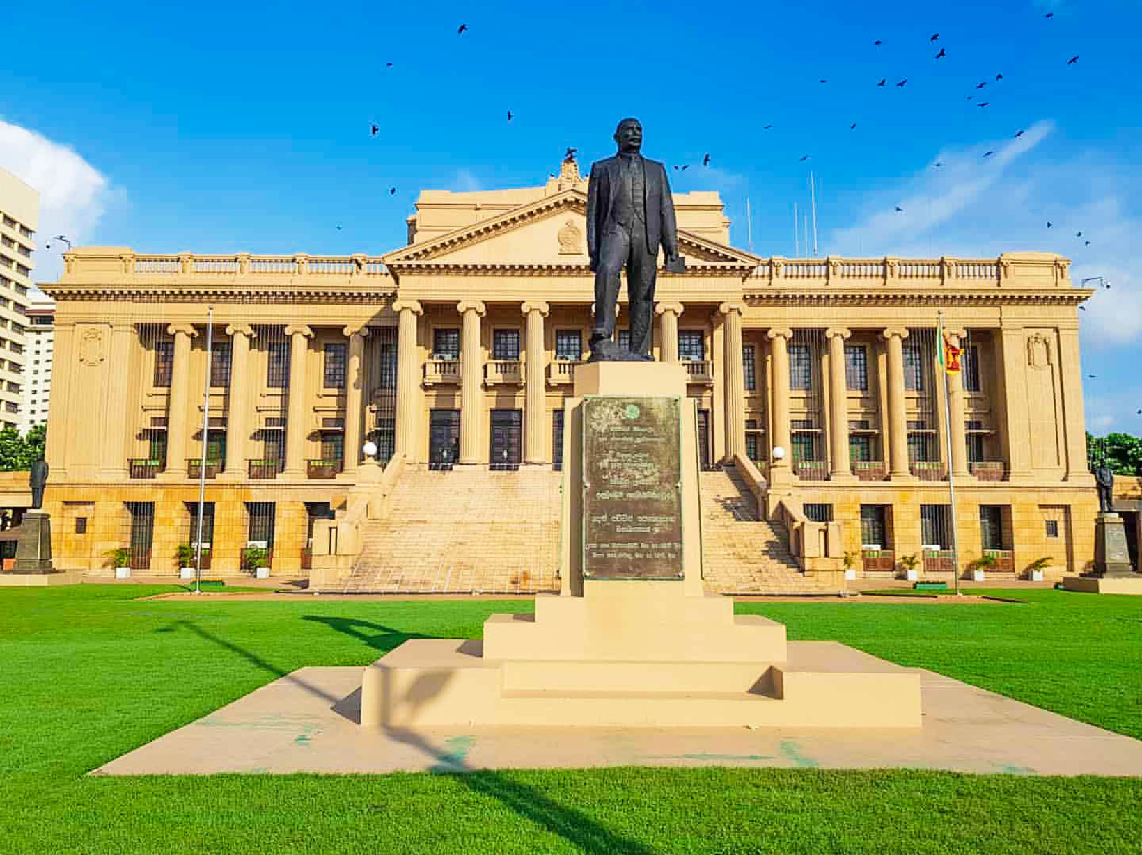 Old Parliament Building - 【Lakpura™】