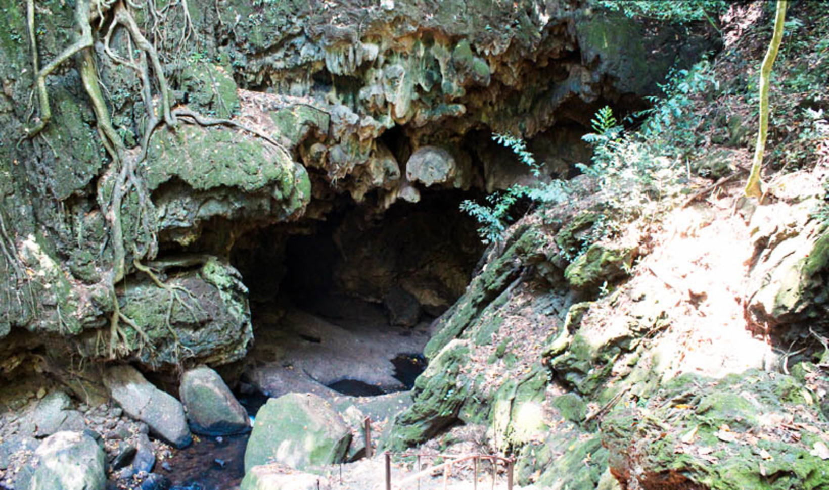 massachusetts lost caves