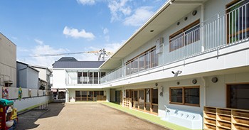 学校法人すみれ学園　幼保連携型認定こども園　すみれ幼稚園