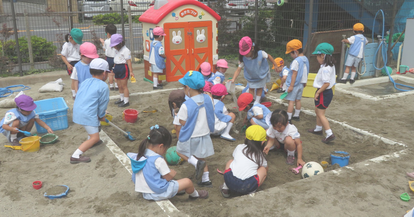 SALE新品未開封　明聖幼稚園夏制服130センチ その他