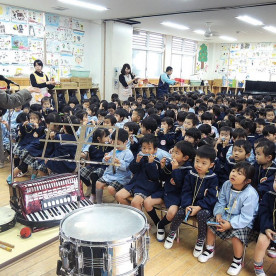 愛育 幼稚園 鹿浜