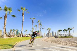 Visita Iquique: Playa, patrimonio y aventuras en el norte de Chile