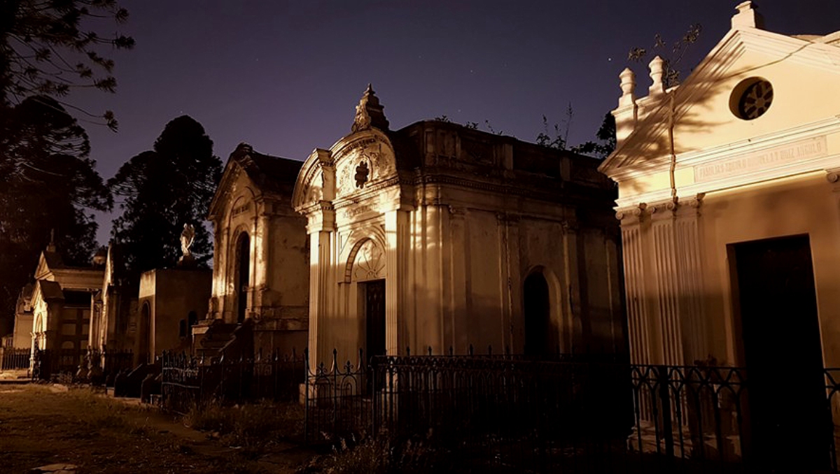 Ruta Nocturna Cementerio General