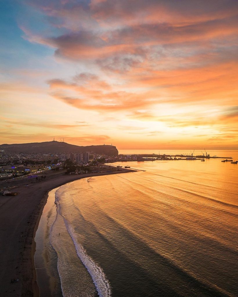 playas y lagos de Chile