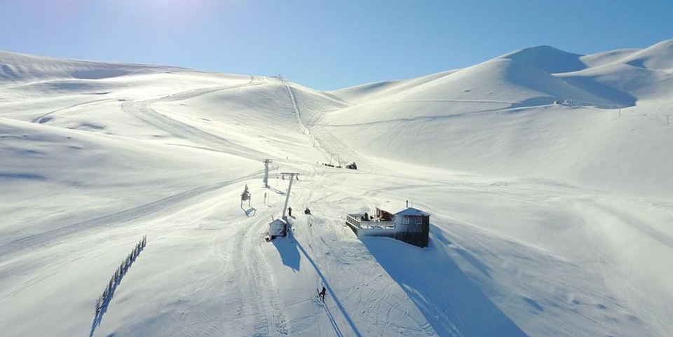 Imagen panorámica de uno d las estaciones de deslizamiento del Centro de Ski Antillanca