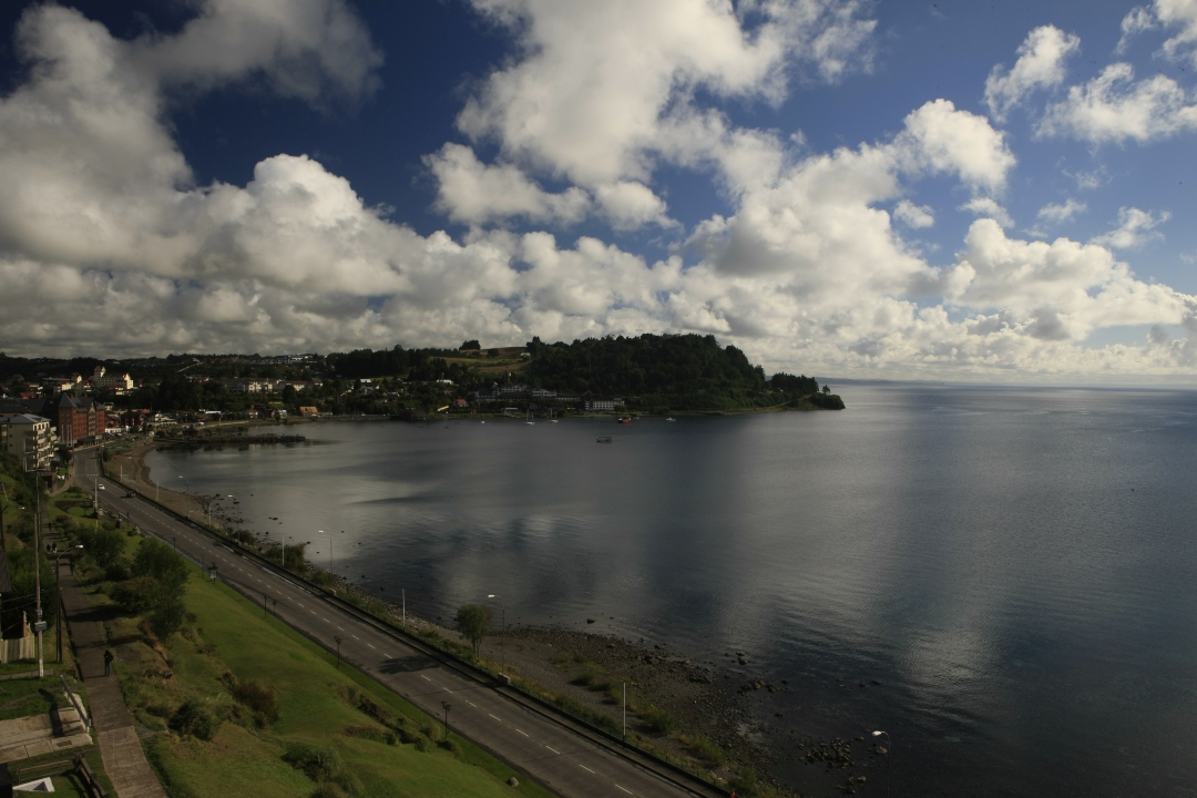 Lago Llanquihue, ciudad de Puerto Varas, sur de Chile.