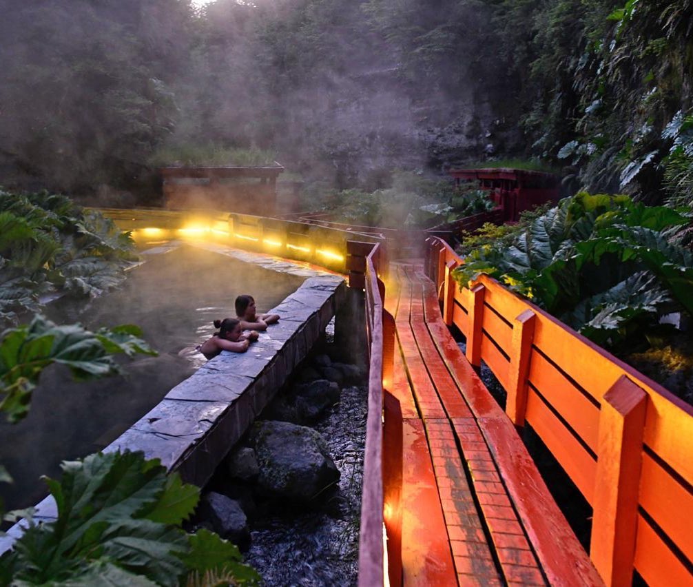 Waterfall and vegetation at the Termas Geométricas hot springs