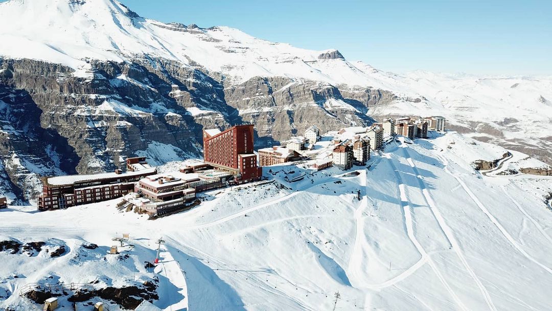 Klarer Tag im Skigebiet Valle Nevado