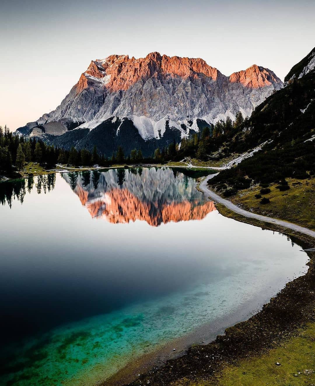 Laguna e Cerro Castillo, área de Aisén, Chile