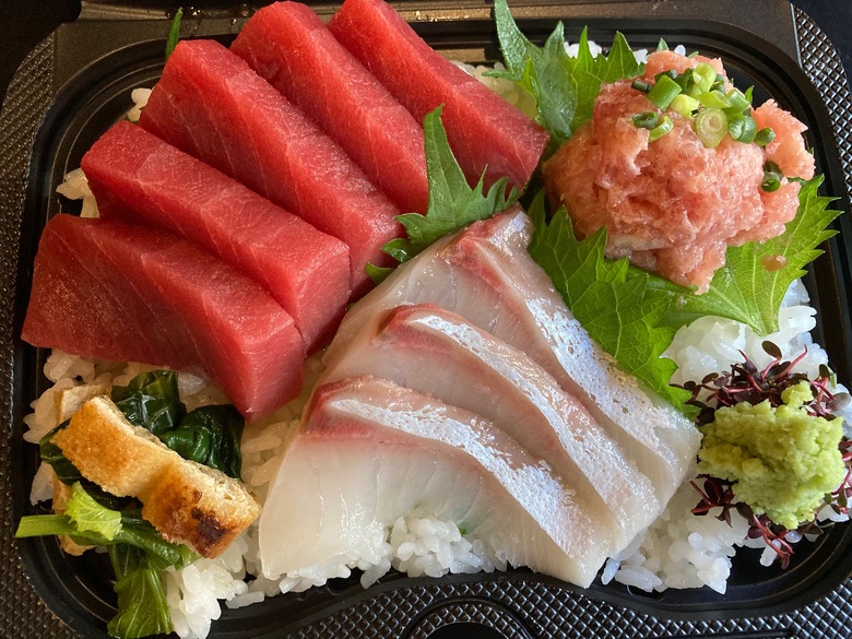丼ぶり専門 きくちまる