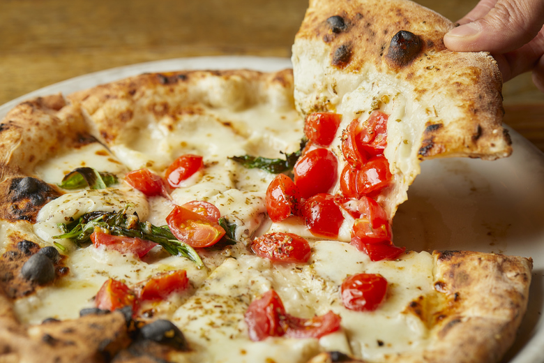 Trattoria e Pizzeria De salita 赤坂