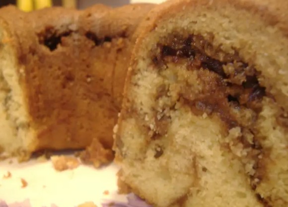 vanilla-streusel-bundt-cake