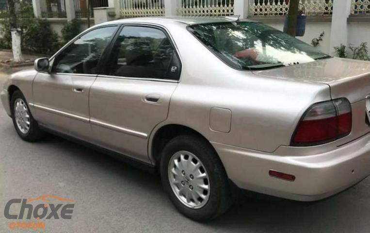 Bán xe Honda Accord 1996