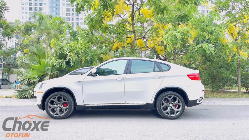  phuquyauto.com vende SUV BMW X6 blanco por valor de millones en Hanoi