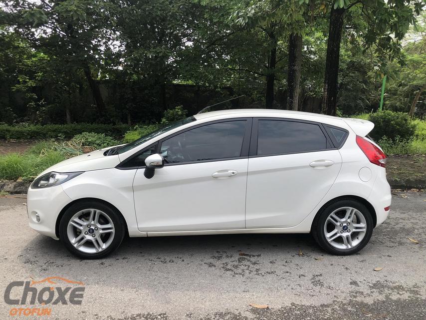 Huy bán xe Hatchback FORD Fiesta 2013 màu Trắng giá 315 triệu ở Hà Nội