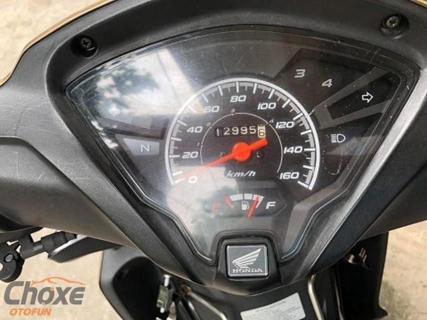 Đấu xe máy bán chạy nhất Việt Nam Honda Wave RSX Fi ra mẫu mới giá không  đổi