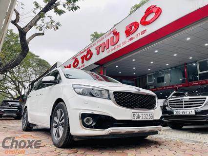 Bán xe cũ Kia Sedona đời 2017 màu trắng