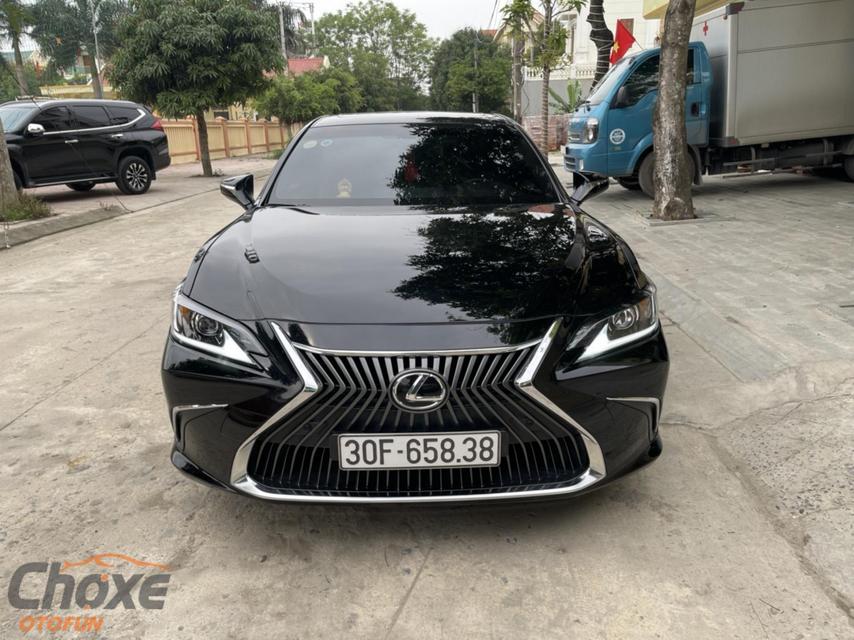 Chi tiết xe Lexus LX570 2018 đang bán tại Việt Nam