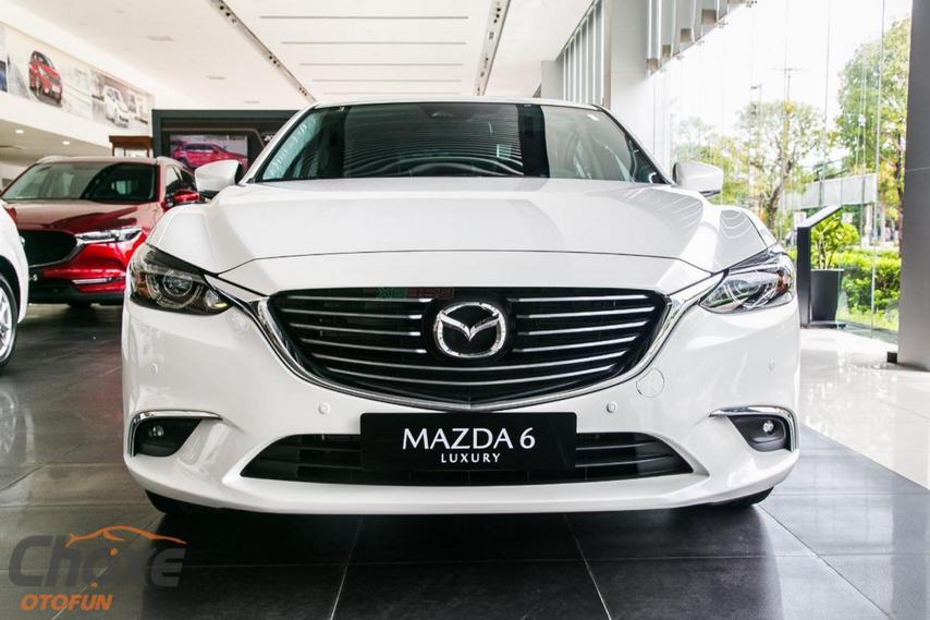 Mazda 6 20L Premium 2022 Trắng  Quà tặng chính hãng Mazda