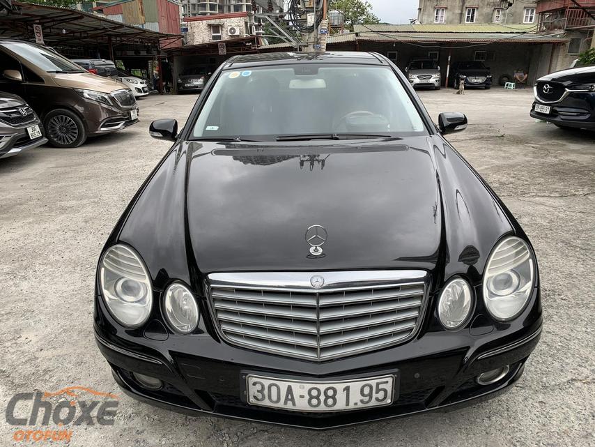 Bán xe Mercedes E200 đời 2008 màu đen đi đúng 11 vạn