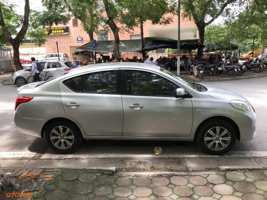 Lê Thị Mai bán xe Sedan NISSAN Sunny 2014 màu Bạc giá 255 triệu ở Hà Nội