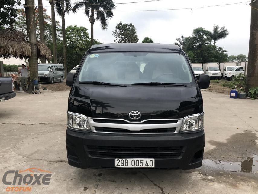 Toyota Hiace 2021 xe khách giá tiền tỉ bán chậm tại Việt Nam