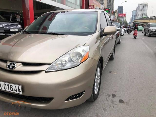 Cần bán TOYOTA SIENNA LE sản xuất năm 2008  104025597