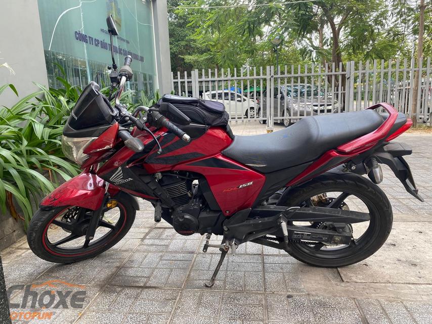 Chân dài kiêu kỳ bên Honda RR150