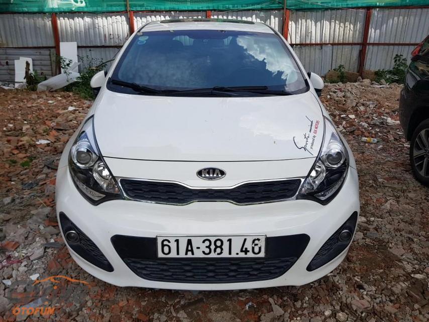 hb6789 bán xe Hatchback KIA RIO 2013 màu Trắng giá 365 triệu ở Hồ Chí Minh