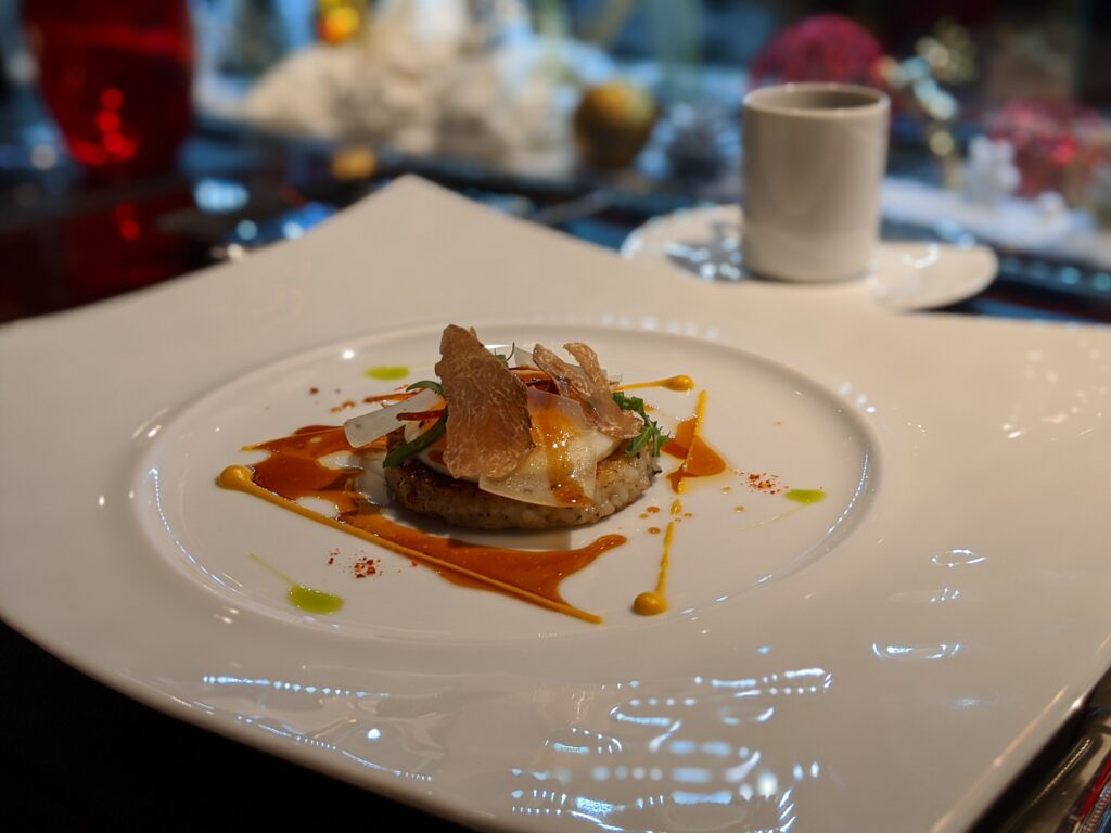 侯布雄法式餐廳 - 太陽蛋襯金黃米餅佐伊比利火腿