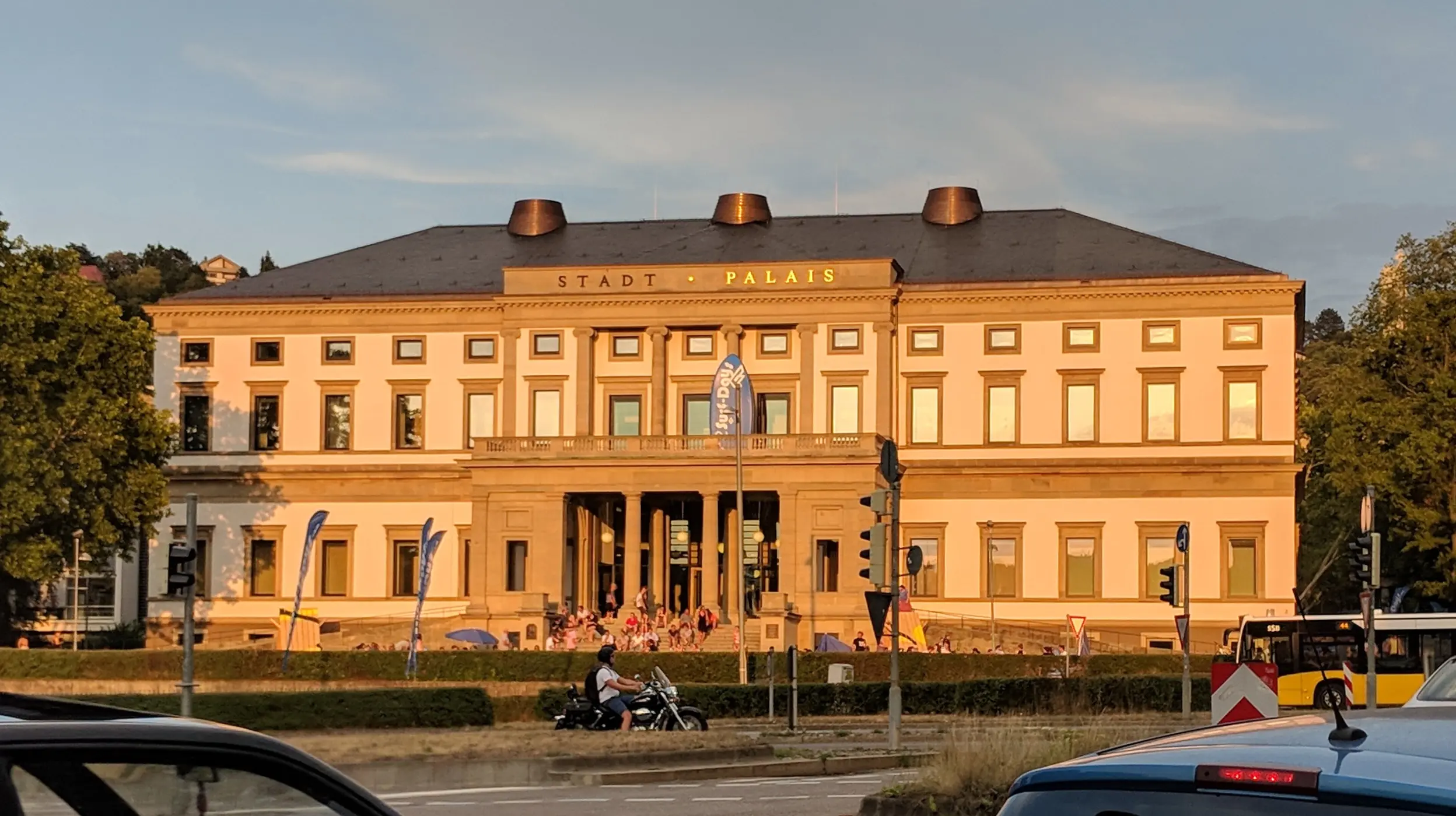 Wilhelm Palais cover